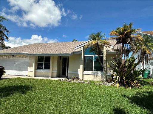 9751 SW 219th St, Cutler Bay FL 33190