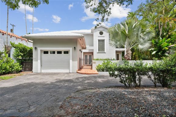 6935 Mindello St, Coral Gables FL 33146