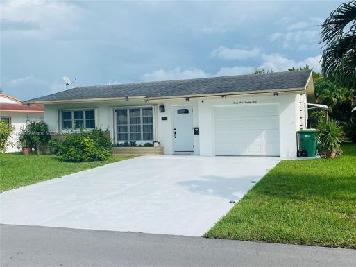 4924 NW 47th Ter, Tamarac FL 33319