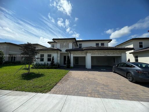 12248 SW 43rd St, Davie FL 33330