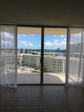 18011 Biscayne Blvd # 903, Aventura FL 33160