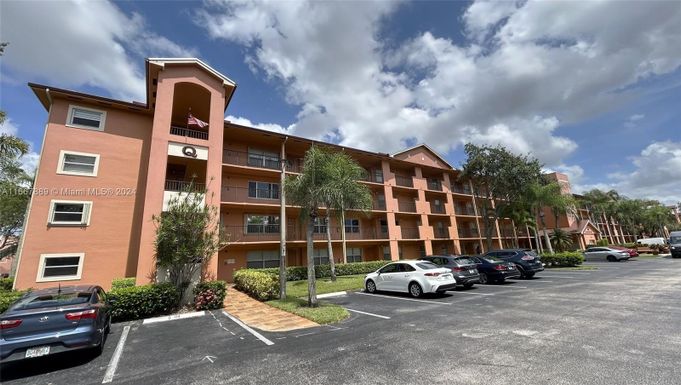 601 SW 142nd Ave # 305Q, Pembroke Pines FL 33027