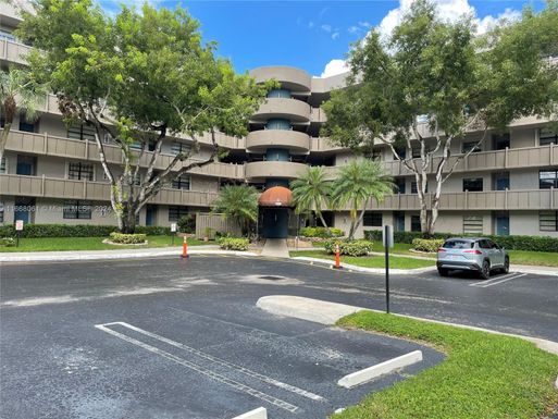 1000 Colony Point Cir # 203, Pembroke Pines FL 33026