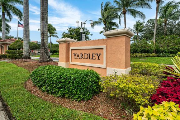 7715 Yardley Dr # 415, Tamarac FL 33321