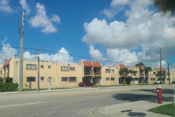 3800 Palm Ave # 209, Hialeah FL 33012