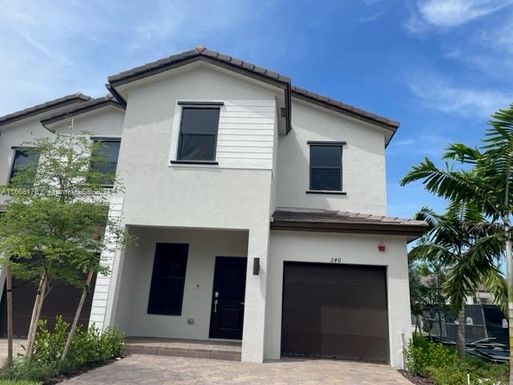 240 SW 159th Way, Pembroke Pines FL 33027