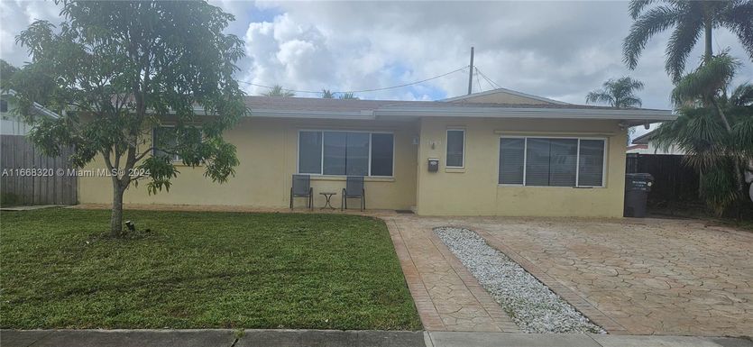 7608 NW Arthur, Hollywood FL 33024