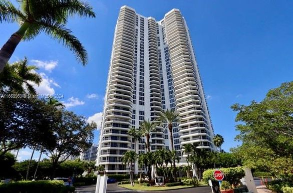 3500 Mystic Pointe Dr # 3101, Aventura FL 33180