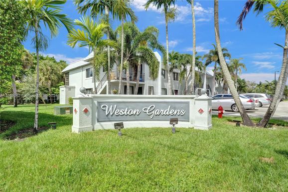 16561 Blatt Blvd # 204, Weston FL 33326