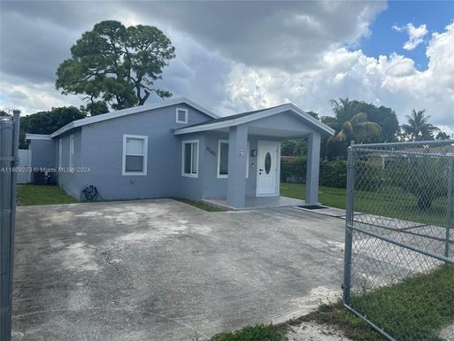 3240 NW 101st St, Miami FL 33147