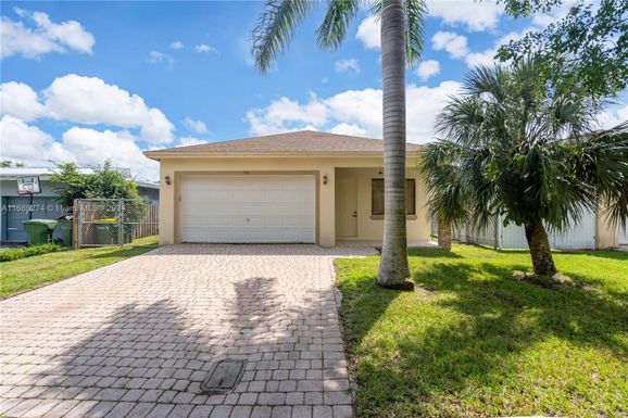 530 NW 20th St, Homestead FL 33030