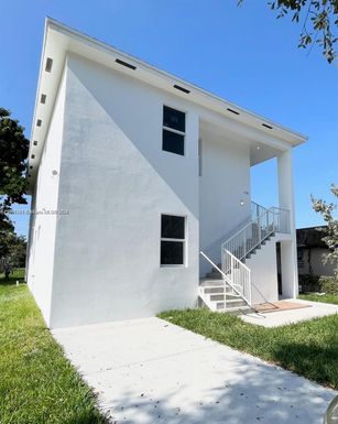 5200 NW 5 Street # B, Miami FL 33127