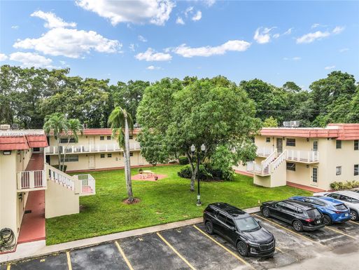 14901 SW 4th St # 13A, Pembroke Pines FL 33027