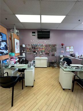 Beauty Salon, Hialeah FL 33012