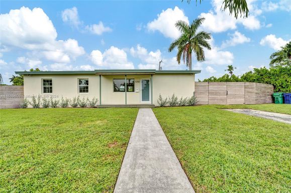 11250 SW 46th St, Miami FL 33165