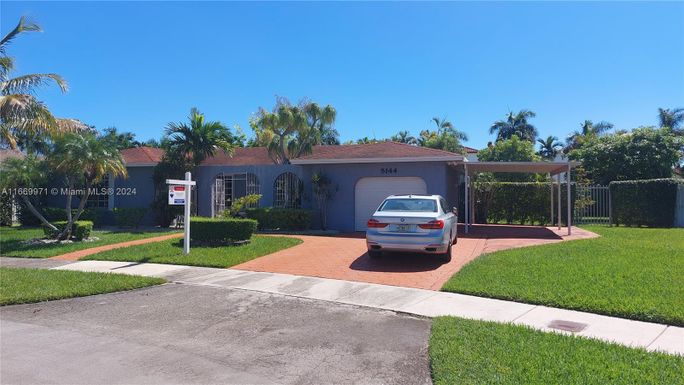 8144 SW 206th Ter, Cutler Bay FL 33189