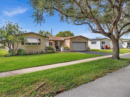 9280 SW 54th St, Cooper City FL 33328