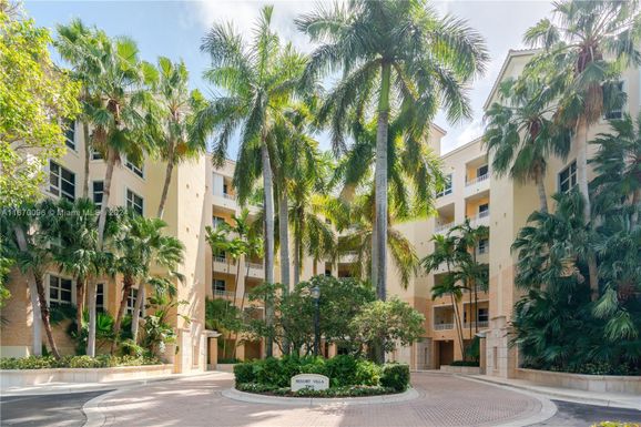 715 Crandon Blvd # 306, Key Biscayne FL 33149