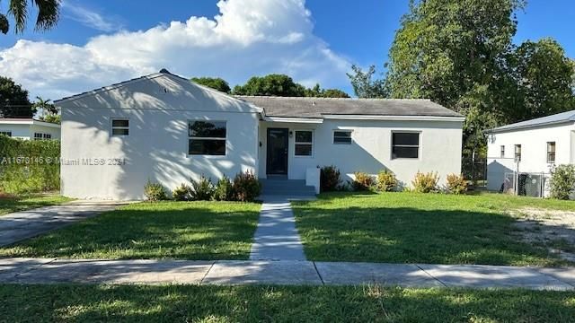 6377 SW 14th St, West Miami FL 33144