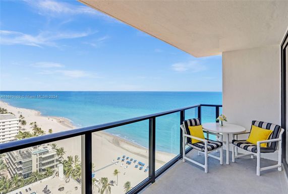 2301 S Ocean Dr # 2004, Hollywood FL 33019