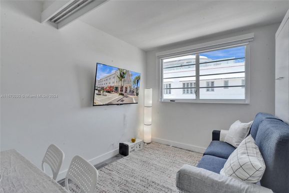 865 Collins Ave # 308, Miami Beach FL 33139