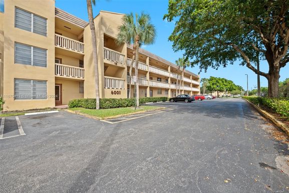 6001 NW 61st Ave # 201, Tamarac FL 33319