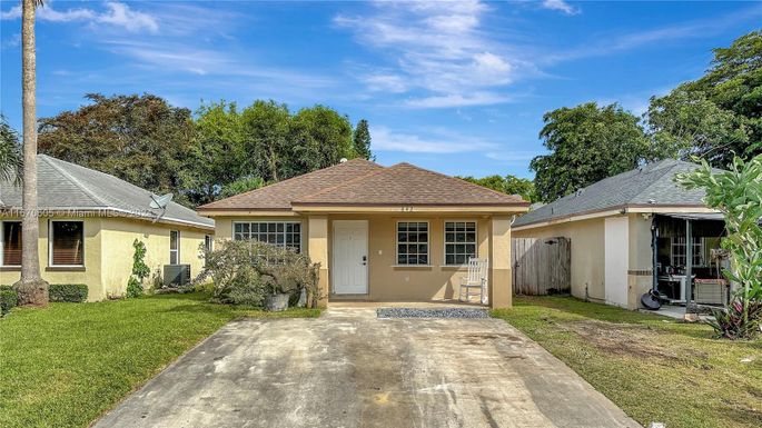 842 SW 9th St, Florida City FL 33034