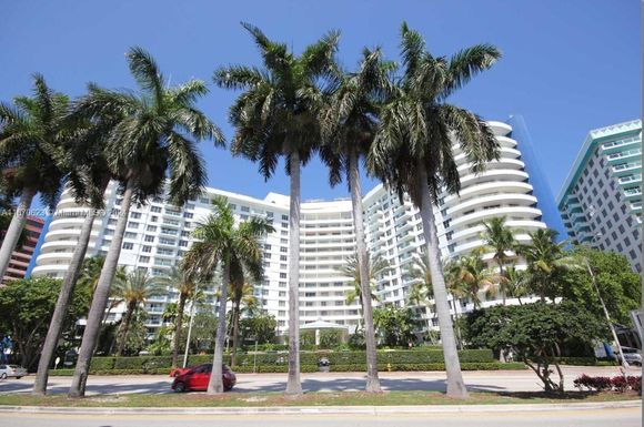 5161 Collins Ave # 1506, Miami Beach FL 33140