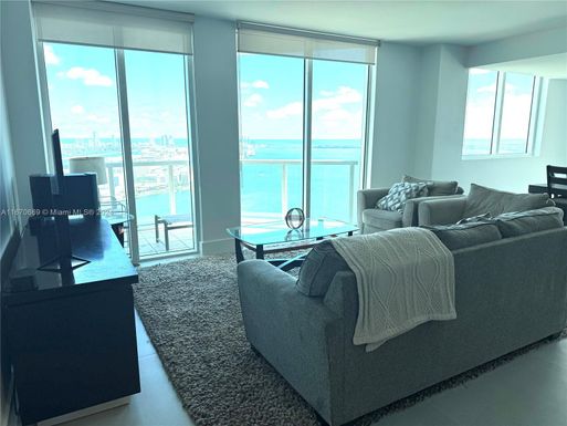 244 Biscayne Blvd # 3903, Miami FL 33132