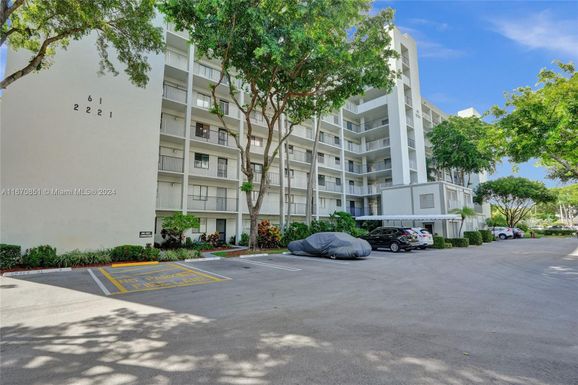 2221 Cypress Island Dr # 701, Pompano Beach FL 33069