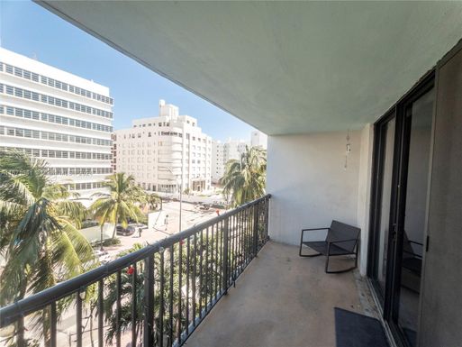 1800 Collins Ave # 5C, Miami Beach FL 33139