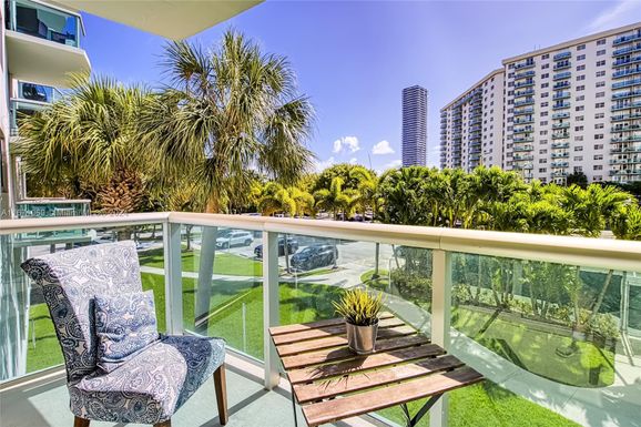 19380 Collins Ave # 212, Sunny Isles Beach FL 33160