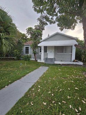 1217 N D St, Lake Worth FL 33460