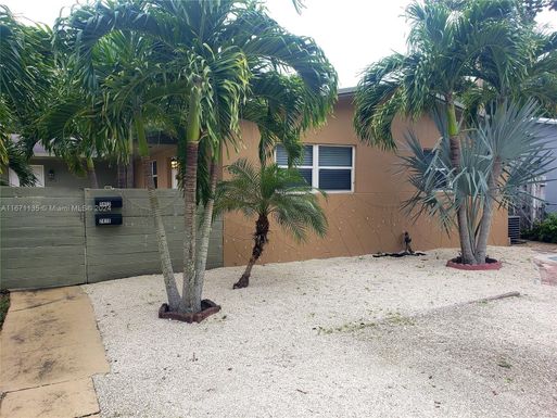 2470 NE 182nd Ter, North Miami Beach FL 33160