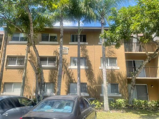 1089 N Benoist Farms Rd # 107, West Palm Beach FL 33411