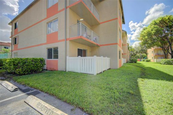 18860 NW 57th Ave # 108, Hialeah FL 33015