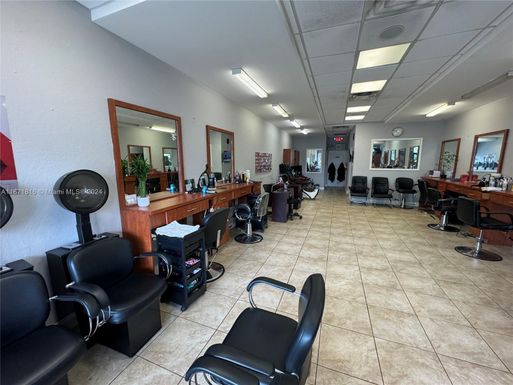 N Univesity, Pembroke Pines FL 33024