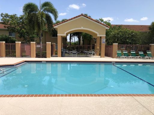 650 NW 78th Ter # 102, Pembroke Pines FL 33024