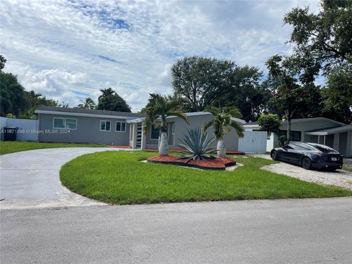 6750 Cleveland St, Hollywood FL 33024