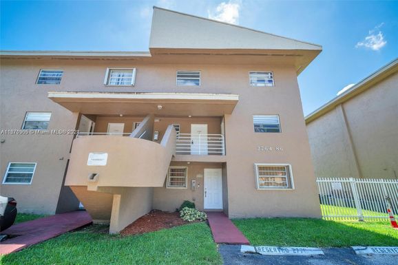 2784 W 60th St # 42, Hialeah FL 33016