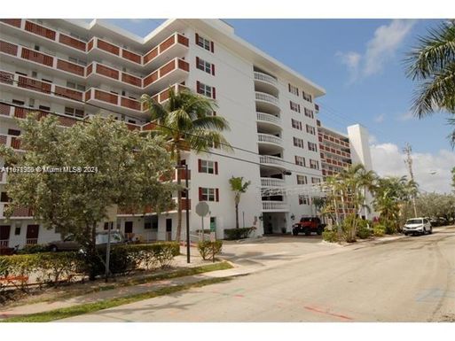 3660 NE 166th St # 611, North Miami Beach FL 33160