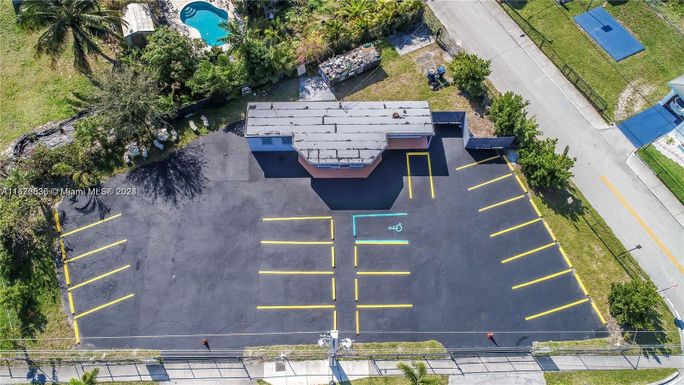 820 Foster Rd, Hallandale Beach FL 33009