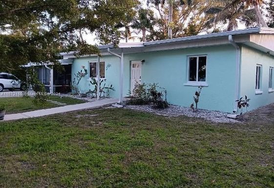 5525 Avenue B, Other City - In The State Of Florida FL 33922