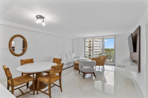 5701 Collins Ave # 503, Miami Beach FL 33140