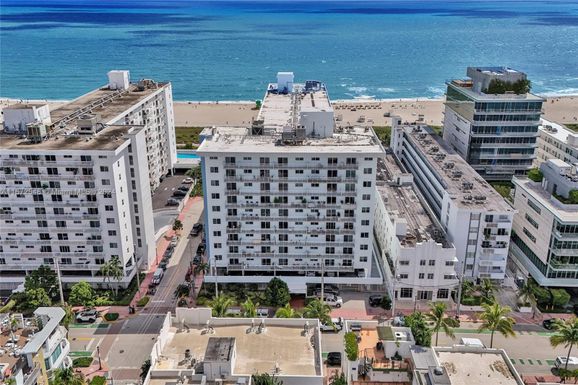 345 Ocean Dr # 904, Miami Beach FL 33139