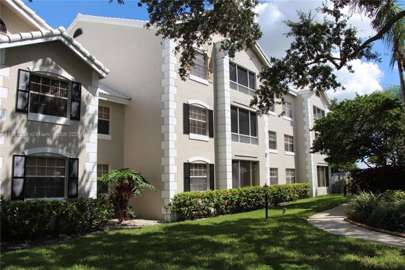 2871 N Oakland Forest Dr # 307, Oakland Park FL 33309