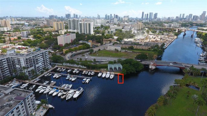 1700 NW North River Dr, Miami FL 33125