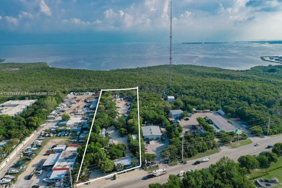 86560 Overseas Hwy, Islamorada FL 33036