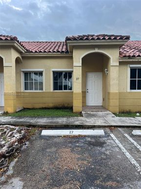 27 NE 13th Ave # 4, Homestead FL 33033