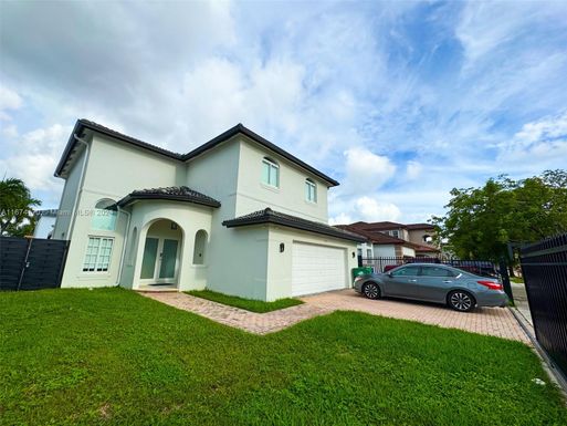 1533 SW 154th Path, Miami FL 33194